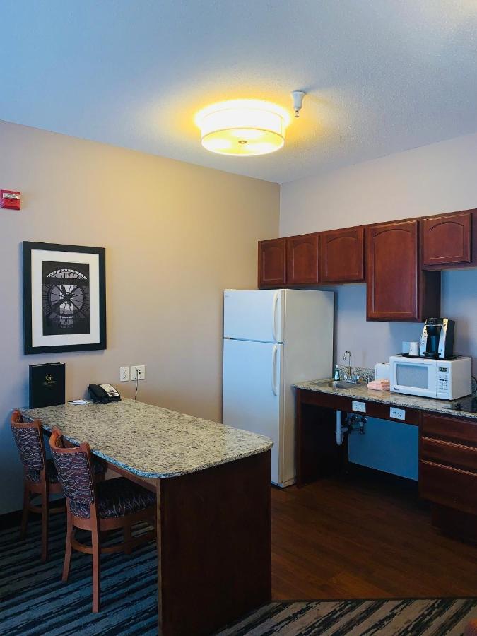 Grandstay Residential Suites Hotel Saint Cloud Bagian luar foto
